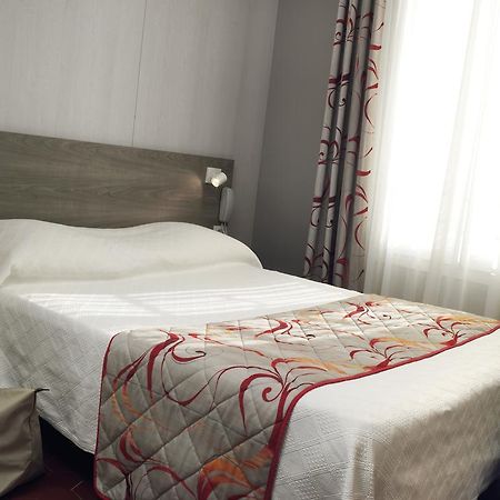Brit Hotel Confort Le Revest Σαιντ-Μαξίμ Εξωτερικό φωτογραφία