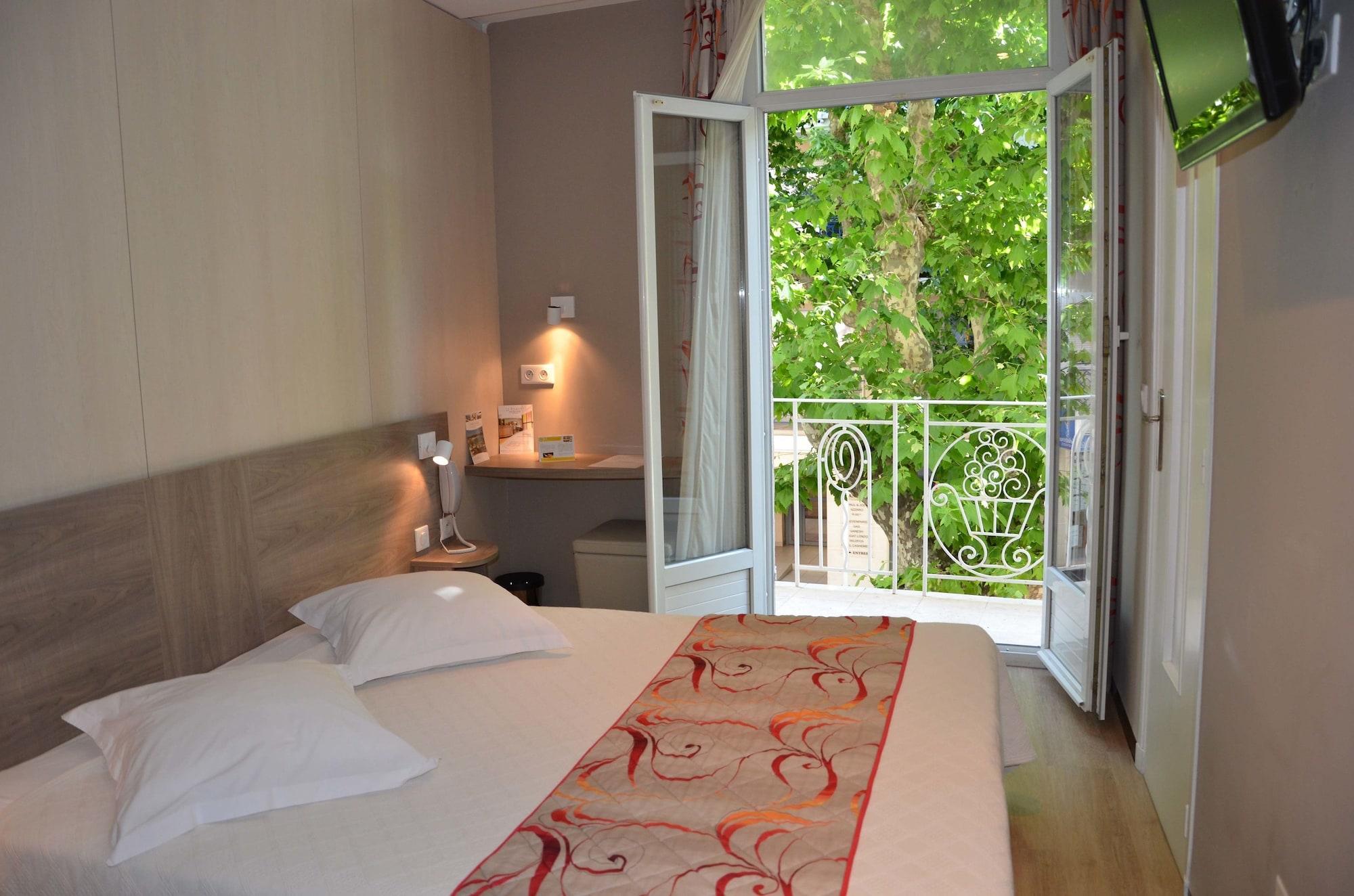 Brit Hotel Confort Le Revest Σαιντ-Μαξίμ Εξωτερικό φωτογραφία